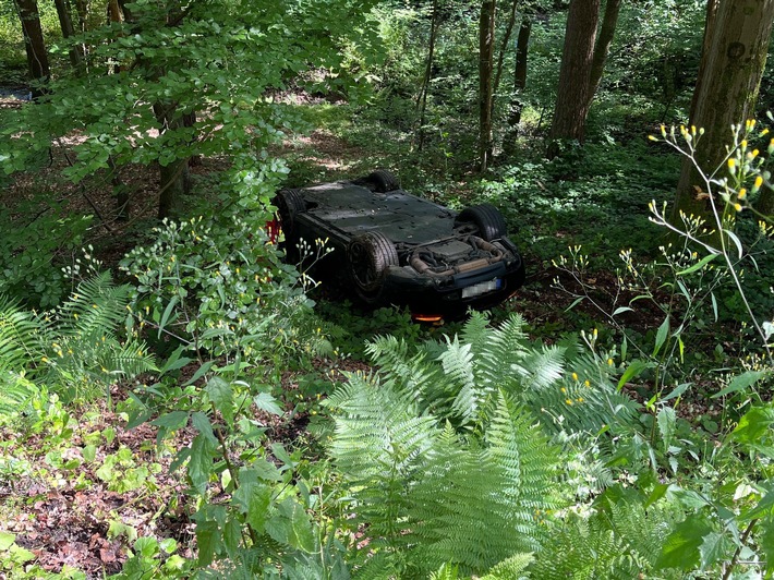 POL-RBK: Overath - Zwei Schwerverletzte nach Alleinunfall auf L 312