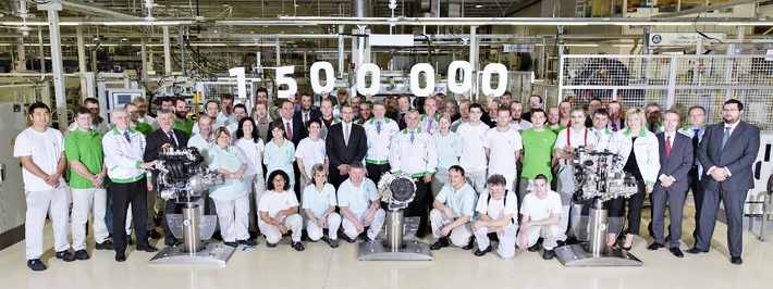 Rekord: SKODA produziert 1,5 Millionen Motoren und Getriebe im Jahr 2014 (FOTO)