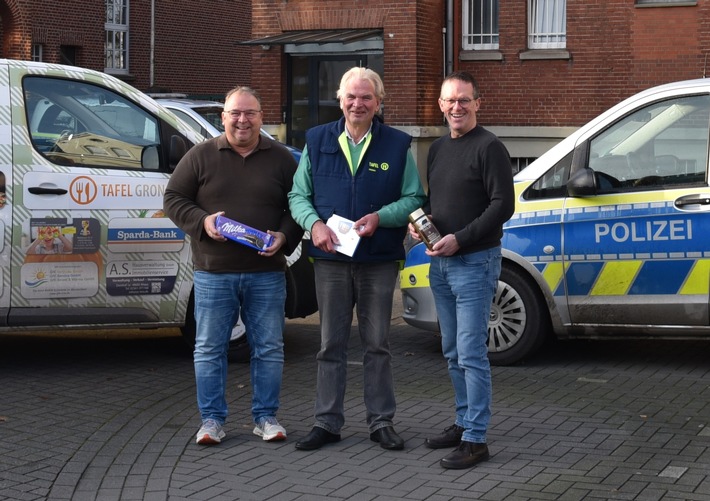 POL-BOR: Gronau - Vom Diebesgut zur guten Tat: Süßigkeiten-Spende zur Weihnachtszeit