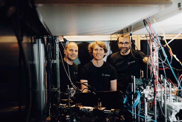 planqc gewinnt 29 Millionen Euro-Auftrag des DLR, um einen skalierbaren Quantencomputer mit neutralen Atomen zu bauen
