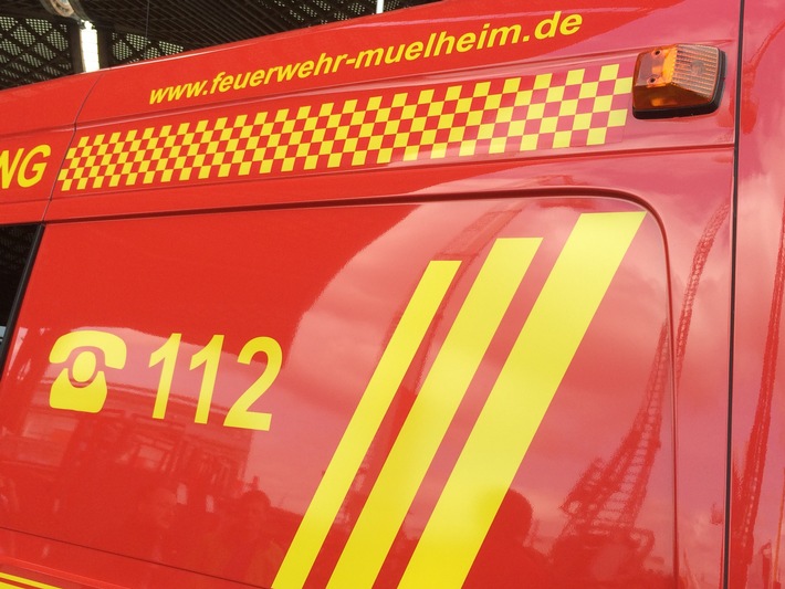 FW-MH: Update. Metallbrand sorgt für Großeinsatz der Feuerwehr Mülheim.