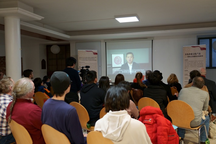Veranstaltung "Einzug Qingdaoer Produkte des immateriellen Kulturerbes - Scherenschnitt in Regensburg, Deutschland" fand statt