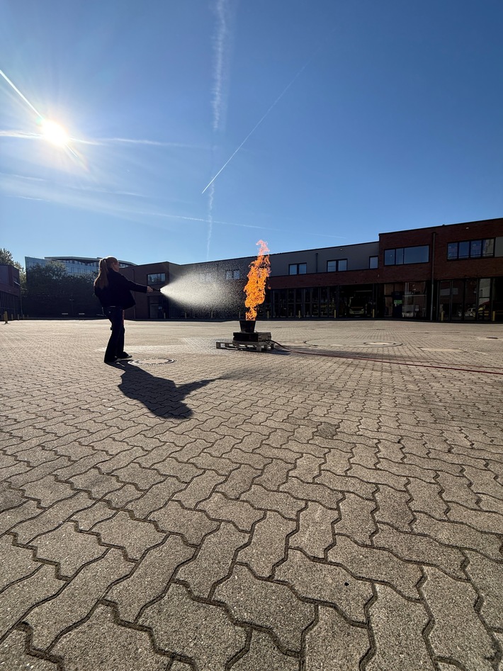 FW Ratingen: Girls´Day bei der Feuerwehr