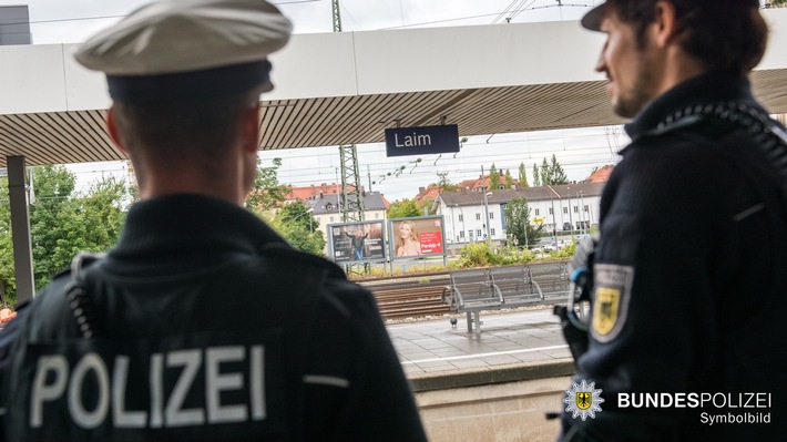 Bundespolizeidirektion München: Kein friedlicher Sonntag / Bundespolizei ermittelt nach zwei Körperverletzungsdelikten