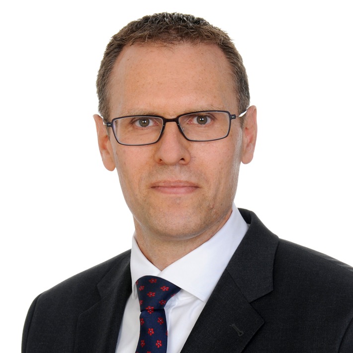 PRESSEMITTEILUNG | Abfüll- und Verpackungsanlagenhersteller Krones übernimmt mit CMS die MHT Holding