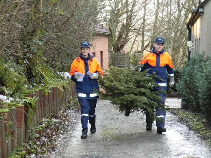 FW-BO: Tannenbaumaktion der Jugendfeuerwehr Bochum 2016