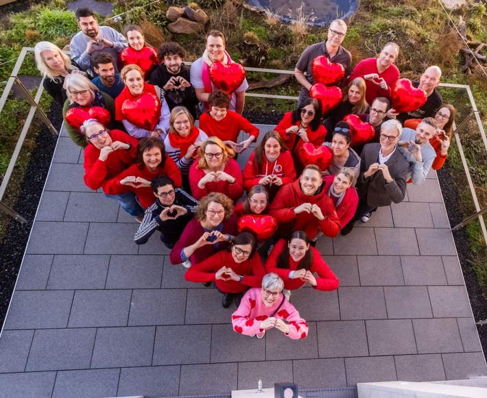 Herzinfarkt bei Frauen: Symptome erkennen – BIG direkt gesund informiert zum Go Red for Women Day