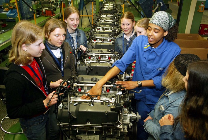 &quot;Girls&#039; Day&quot;-Mädchenzukunftstag bei Ford vermittelt Spass an
technischen Berufen