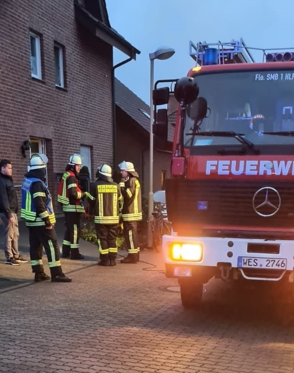 FW-Schermbeck: Schwelbrand in Wohnung