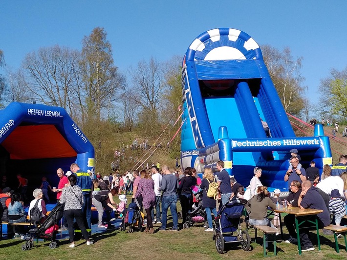 THW-HH MV SH: Besucherrekord beim THW Familien-Osterfeuer