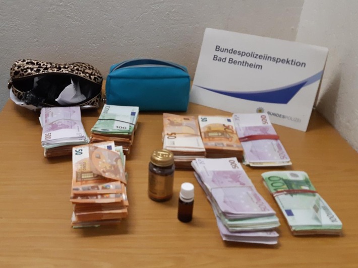 BPOL-BadBentheim: Bargeldschmuggel: Bundespolizei entdeckt 118.000 Euro