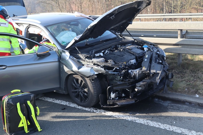 POL-BI: A33: Hoher Sachschaden nach Spurwechsel