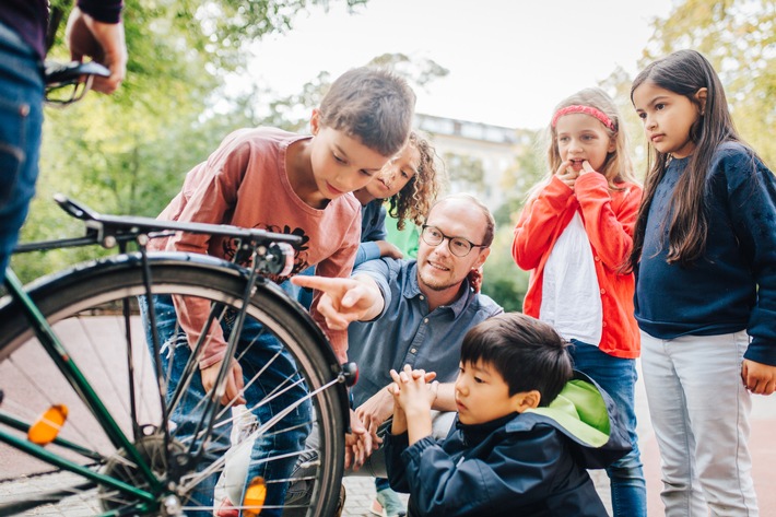 Forschen zum Straßenverkehr_(c)Christoph Wehrer-Stiftung Kinder forschen.JPG