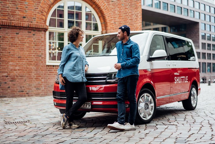 Hamburger Startup Waterkant Touren erweitert sein Angebot: Waterkant Shuttle startet heute in der Hansestadt