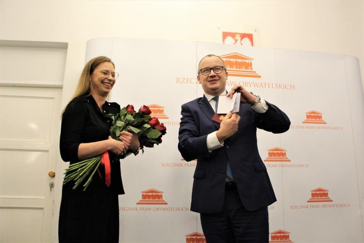 Engagiert im polnischen Verbraucherforum - Rechtswissenschaftlerin Dr. Aneta Wiewiórowska-Domagalska von der Universität Osnabrück erhält Ehrenmedaille