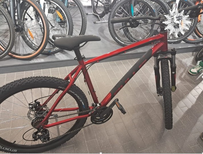 POL-NOM: Rotes Mountainbike entwendet