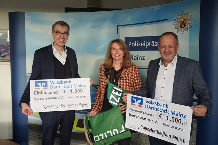 POL-PPMZ: Mainz - Herzenssache e.V. - Polizei Mainz und Volksbank Darmstadt-Mainz e.G. unterstützen gemeinsam