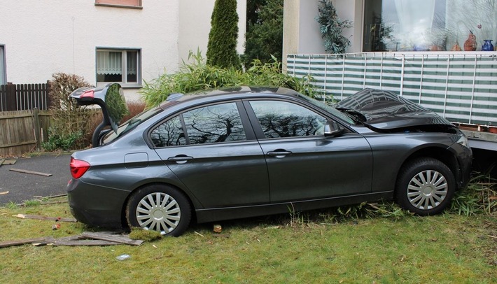 POL-RBK: Bergisch Gladbach - Balkon auf der anderen Straßenseite stoppt BMW