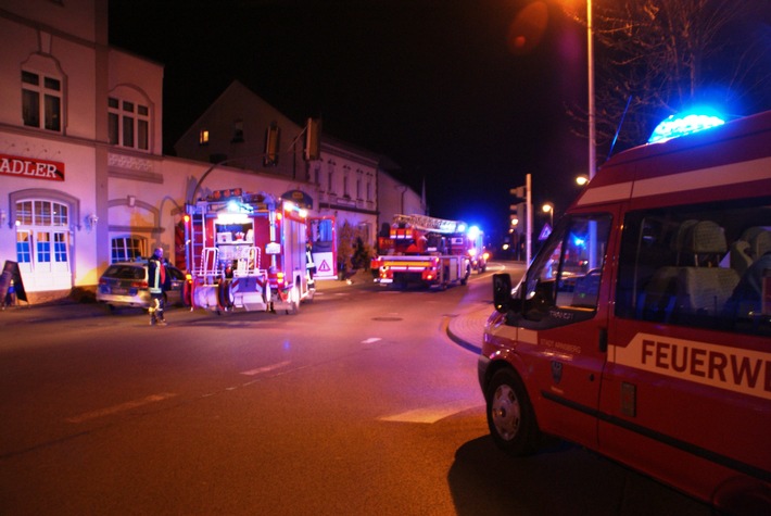 FW-AR: Brandgeruch in Neheimer Wohnhaus bleibt ohne Folgen