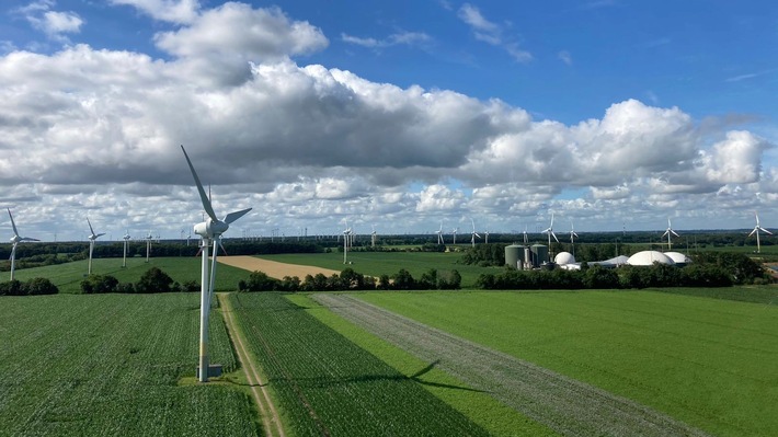 Strategische Partnerschaft mit Triodos Energy Transition Europe Fund: ENOVA steigt als Repowering-Experte in den ehemals größten Windpark Europas in Midlum ein
