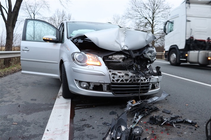 POL-HF: Verkehrsunfall im Berufsverkehr- Mehrere Fahrzeuge zusammengeschoben