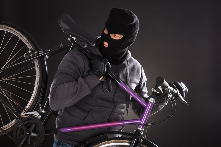 POL-MFR: (715) Fahrrad-Registrieraktion bei der Polizeiinspektion Nürnberg-West
