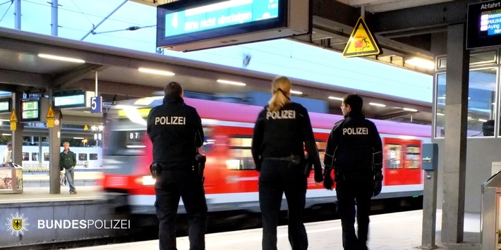 Bundespolizeidirektion München: Betrunkener pöbelt in S-Bahn / Widerstand bei Festnahme