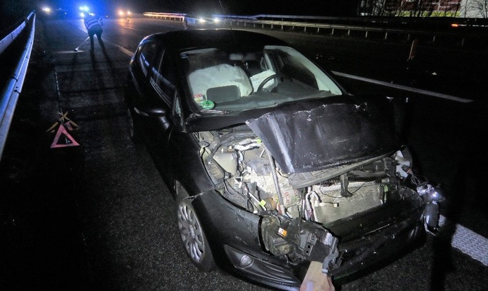 POL-DEL: Autobahnpolizei Ahlhorn: Auffahrunfall auf der Autobahn 28 im Bereich der Stadt Oldenburg +++ Zwei Personen leicht verletzt