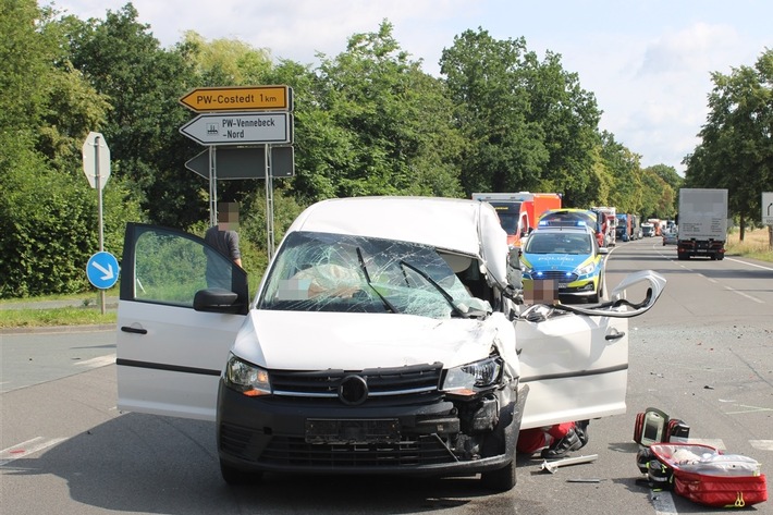 POL-MI: Unfall auf B 482 sorgt für kurzzeitige Vollsperrung