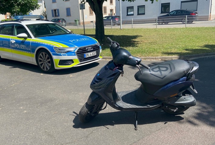 POL-PDNW: (Meckenheim) Rollerfahrer mit mehr als 100 km/h unterwegs