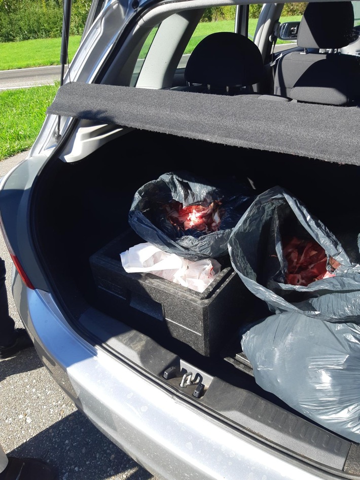 BPOL NRW: Ungekühltes Fleisch aus dem Verkehr gezogen- Bundespolizei macht unappetitlichen Fund