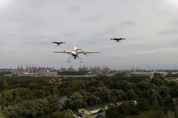 POL-HH: 240612-1. Einladung zum Pressetermin "dronePORT"