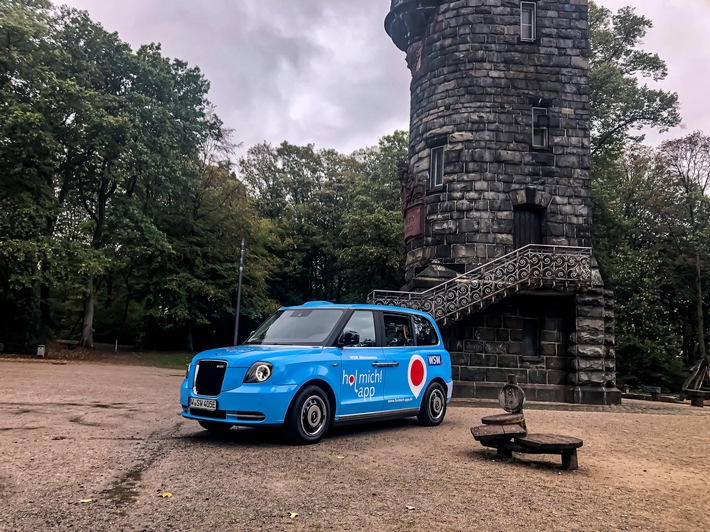 WSW starten neues Angebot &quot;Hol mich! App&quot; / London Taxis im Wuppertaler ÖPNV