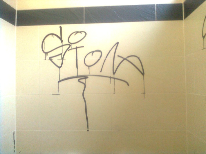 POL-PDMT: Sachbeschädigung durch Graffiti in öffentlicher Toilettenanlage in Nastätten **Zeugen gesucht**