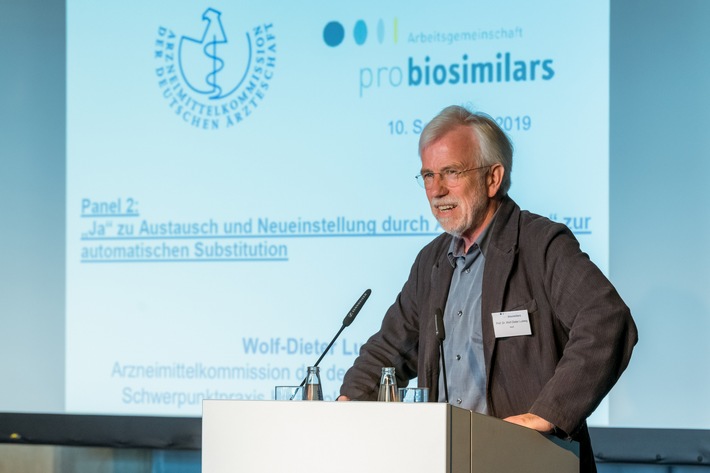 Symposium der AG Pro Biosimilars: AkdÄ-Vorsitzender Ludwig warnt vor Nocebo-Effekten bei automatischer Substitution