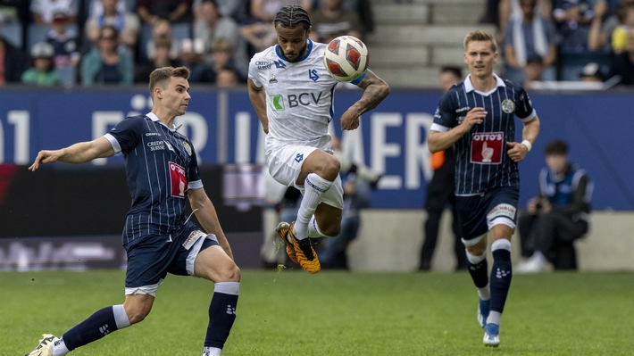 La SSR continuera de proposer des matches de football de Super League en direct et les incontournables de l