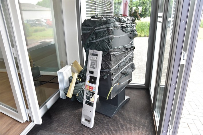 POL-BOR: Gronau - Zigarettenautomat aufgefunden - Polizei sucht Zeugen