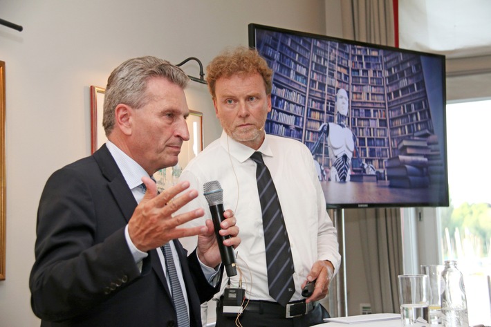 DUB setzt Günther Oettingers digitalen Bildungsgutschein um / Hamburger Verleger Jens de Buhr bietet ab sofort Voucher für die digitale Weiterbildung an