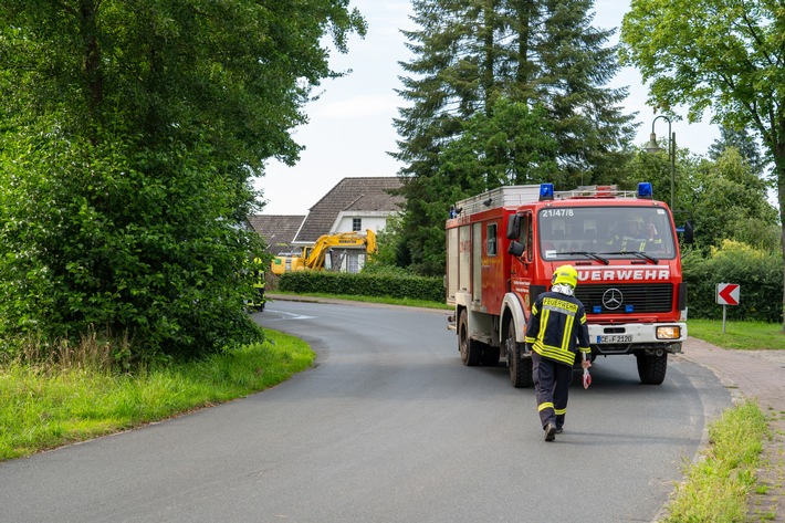 FW Flotwedel: Feuerwehren rücken erneut zu beschädigter Gasleitung nach Baggerarbeiten aus