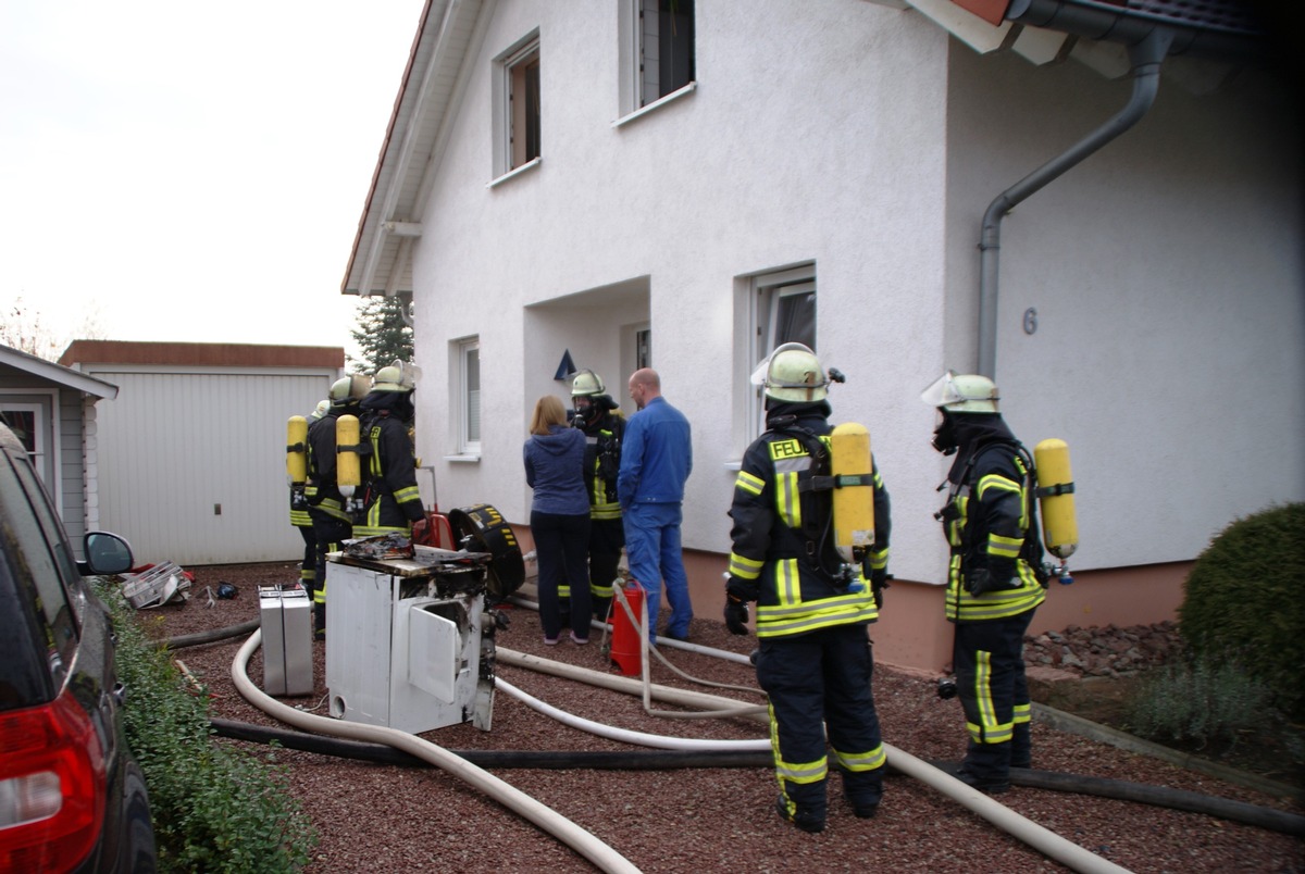 FW-AR: Brand eines Wäschetrockners auf Bergheim schnell gelöscht