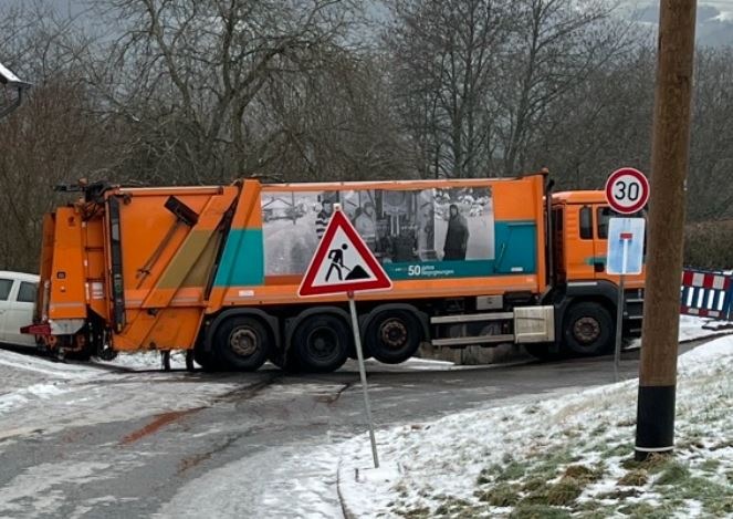 POL-PDTR: Verkehrsunfall durch Glätte in Hinzenburg