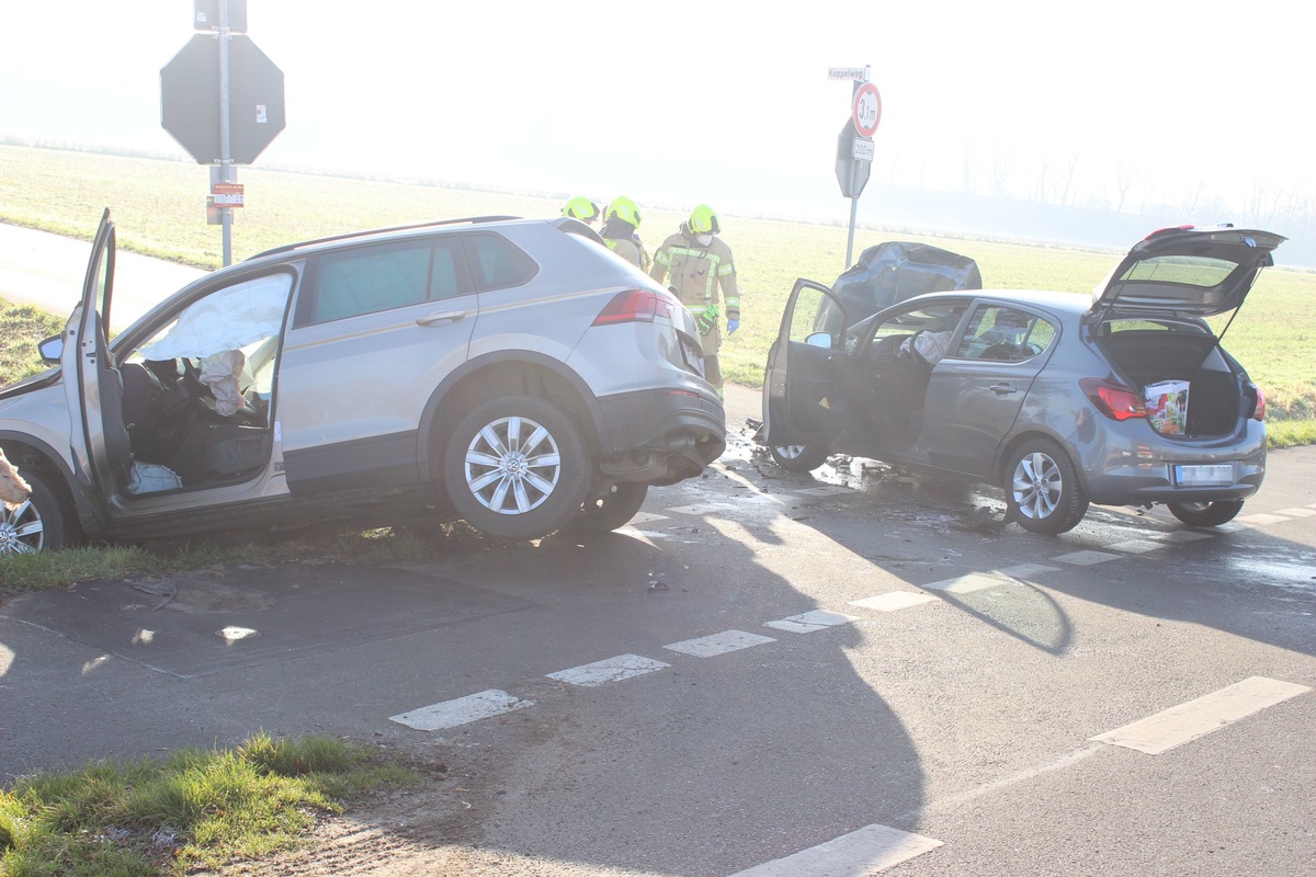 POL-COE: Dülmen, Mühlenweg/ Autos zusammengestoßen