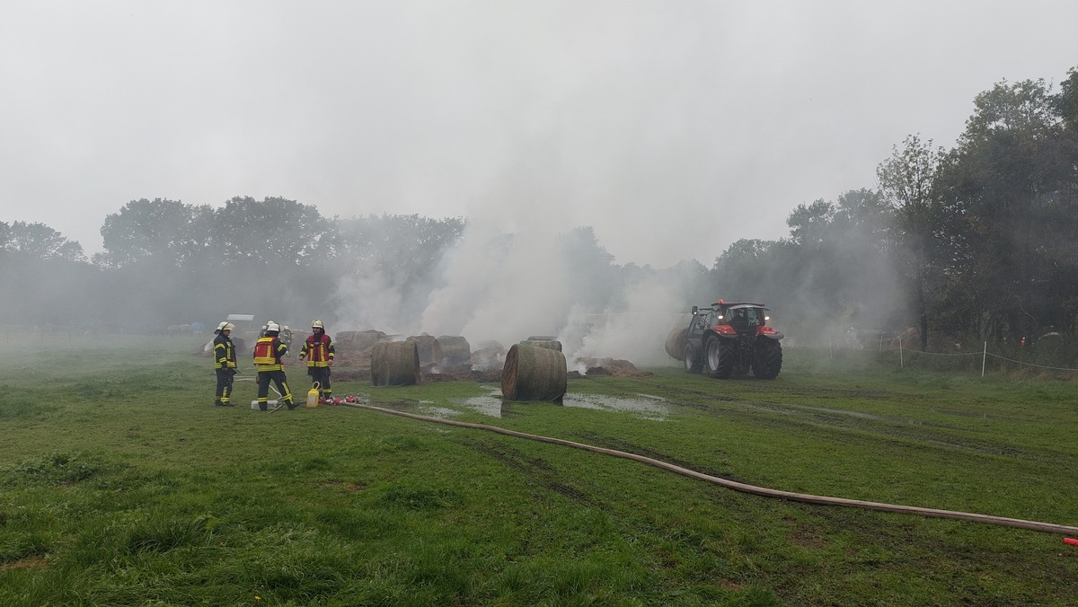 FW-ROW: Heuballenbrand erfordert Einsatz der Feuerwehren