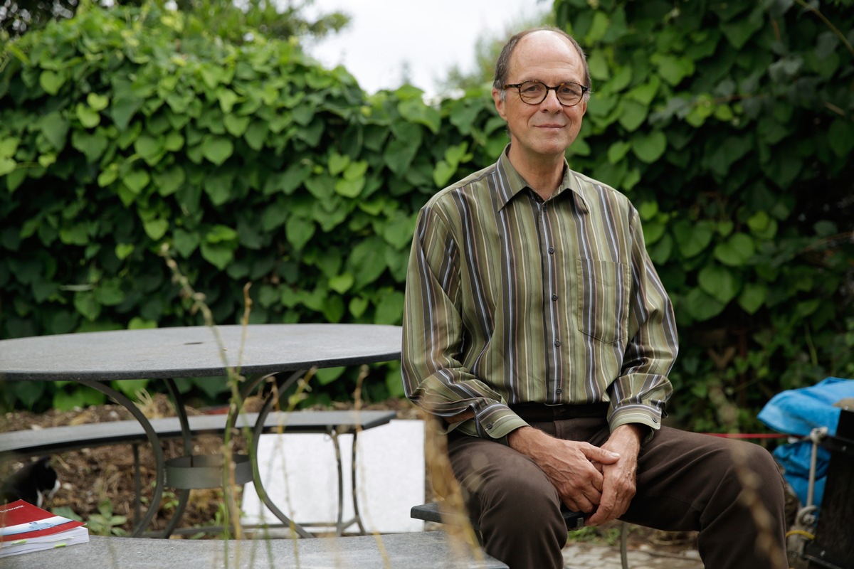 Emil Wettstein erhält den Bildungspreis 2013 der PH Zürich und der Stiftung Pestalozzianum (BILD)