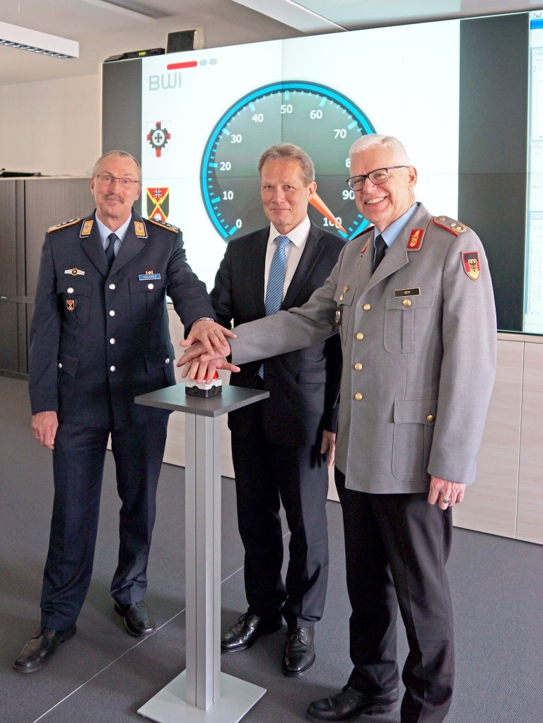 Bundeswehr und BWI zünden Datenturbo / 100 GBit/s-WAN-Strecke in Betrieb genommen