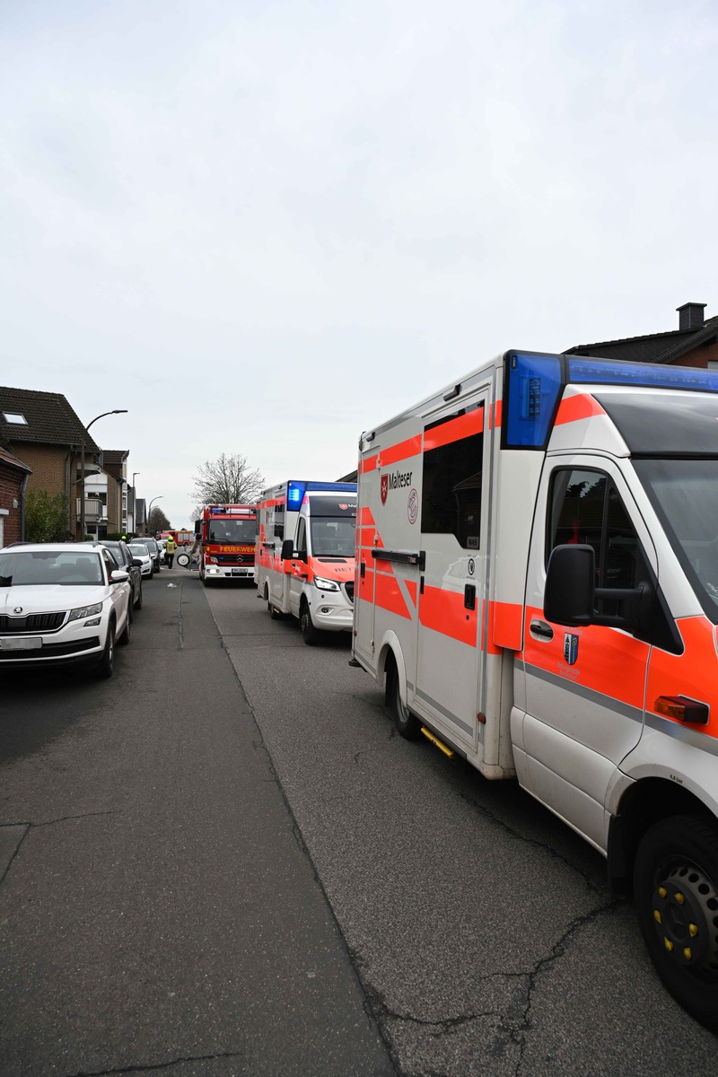 FW Pulheim: Verletzter nach Verpuffung