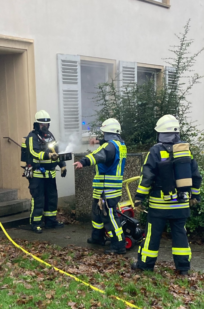 FW-EN: Gemeldeter Küchenbrand sorgt für Einsatz der Hattinger Feuerwehr