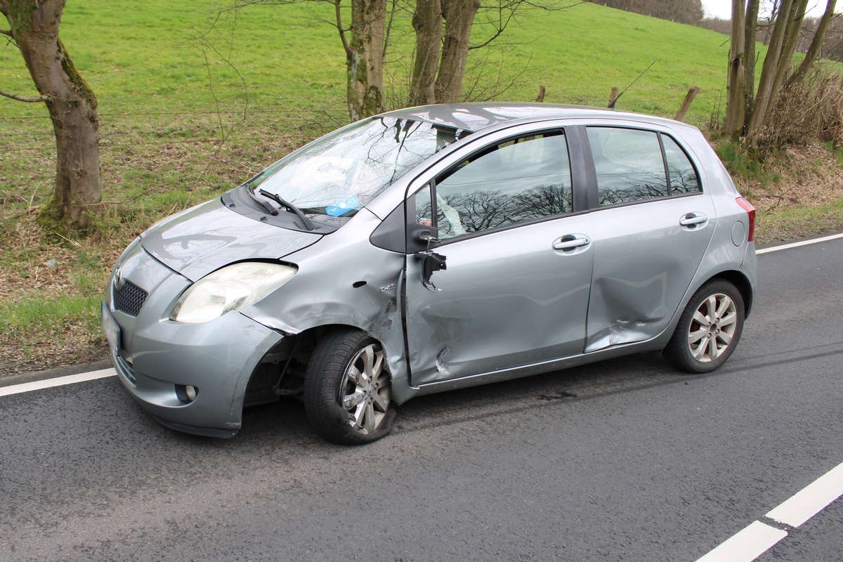 POL-RBK: Overath - Drei Verletzte nach Unfall im Begegnungsverkehr