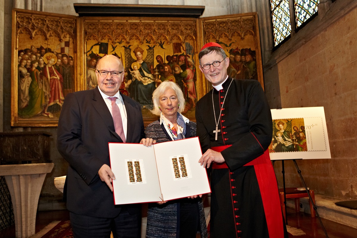 Finanzminister Altmaier und Kardinal Woelki präsentieren Weihnachtsmarke 2017 im Kölner Dom