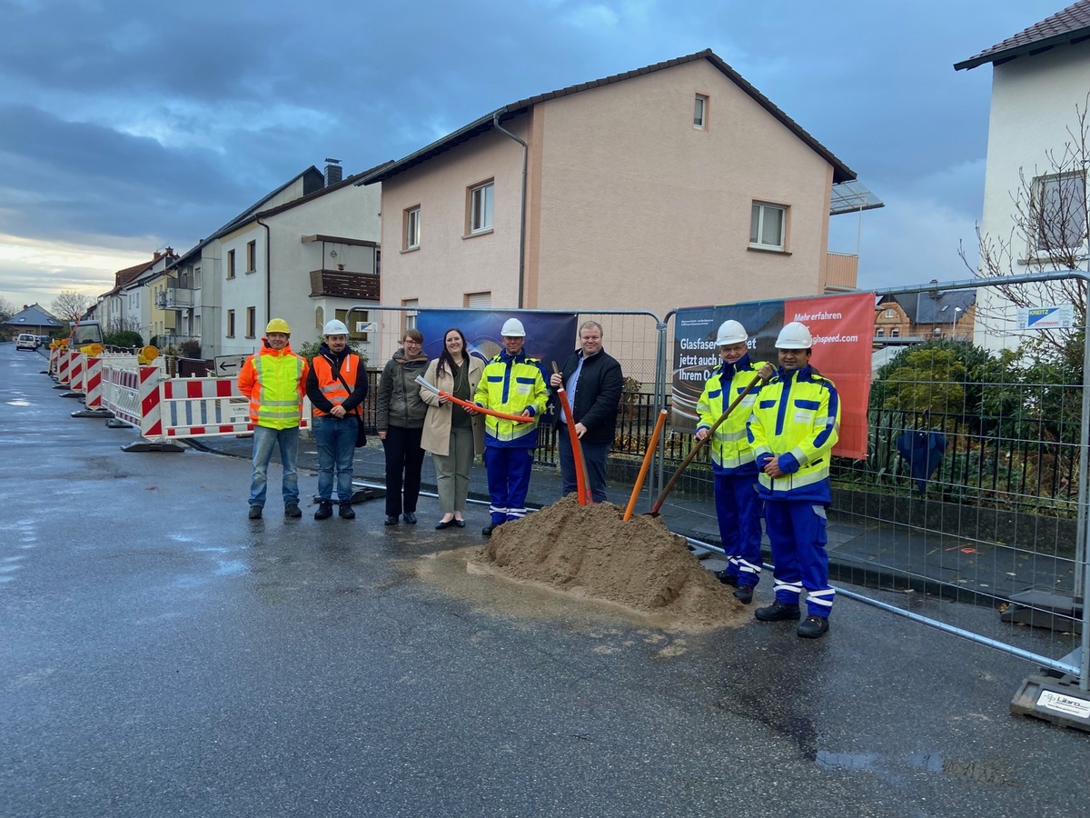 Pressemeldung: Spatenstich: Westconnect startet Glasfaserausbau im Rodgauer Stadtteil Jügesheim